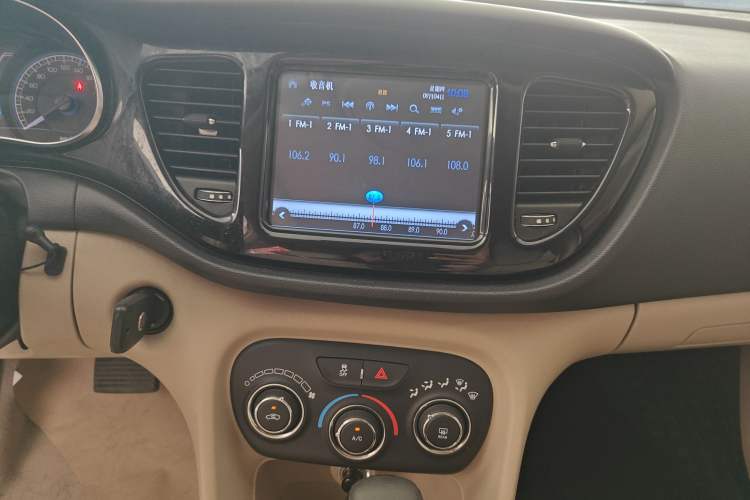 Used Fiat Viaggio 2012 1.4T Automatic Jingxiang Edition Audio And AC Panel