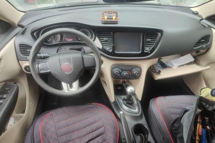 Used Fiat Viaggio 2012 1.4T Manual Enjoyment Edition Center Console