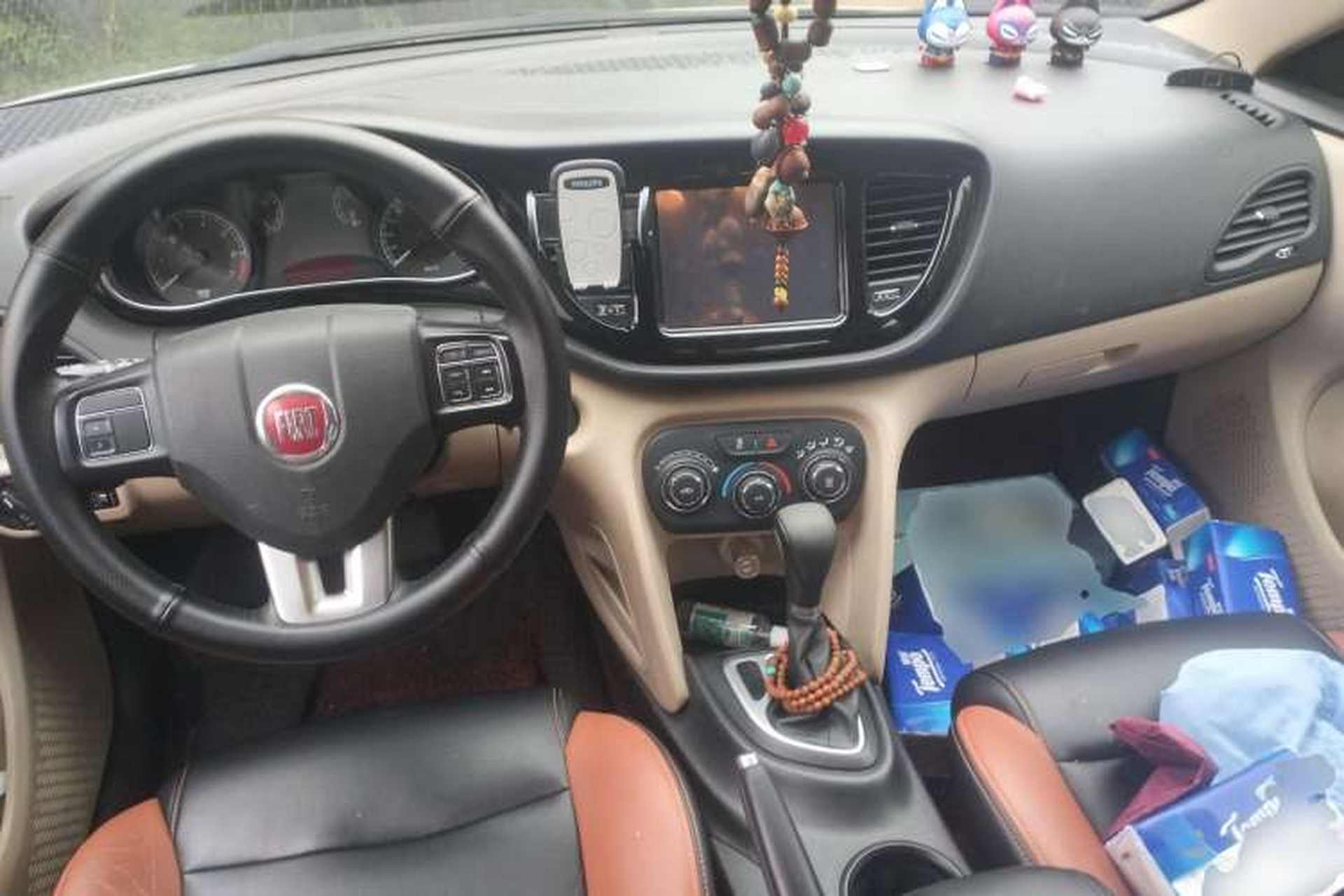 Used Fiat Viaggio 2012 1.4T Automatic Enjoyment Edition Center Console