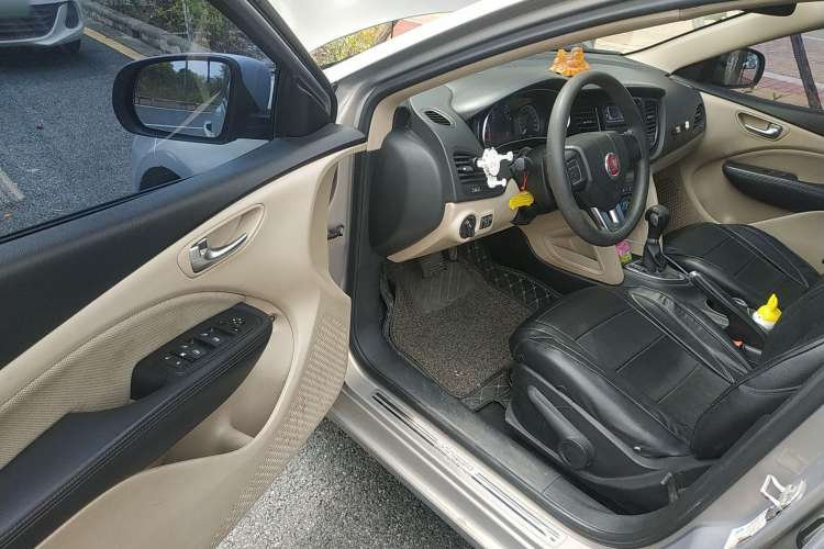 Used Fiat Viaggio 2012 1.4T Automatic Enjoyment Edition Driver Seat