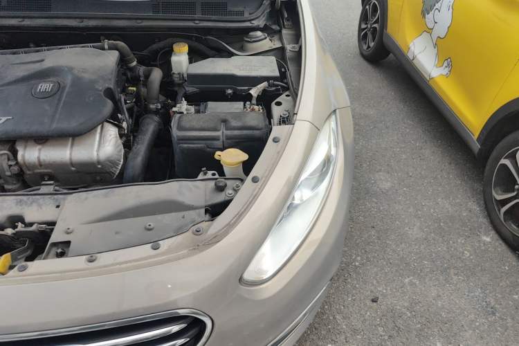 Used Fiat Viaggio 2012 1.4T Manual Enjoyment Edition Engine Bay Left