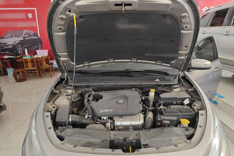 Used Fiat Viaggio 2012 1.4T Automatic Jingxiang Edition Engine Bay