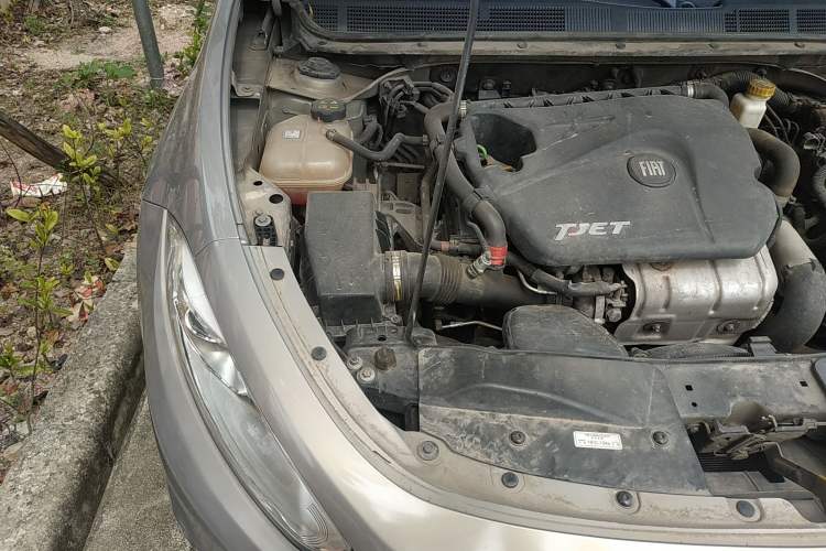 Used Fiat Viaggio 2012 1.4T Automatic Enjoyment Edition Engine Bay Right