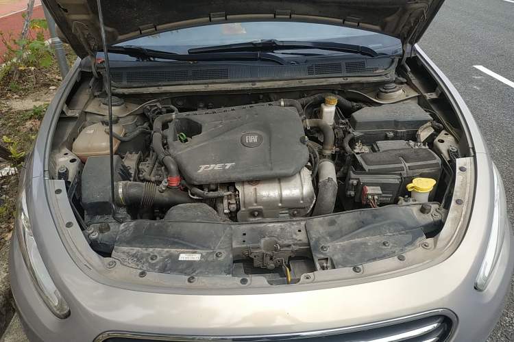 Used Fiat Viaggio 2012 1.4T Automatic Enjoyment Edition Engine Bay