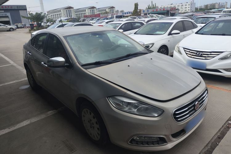 Used Fiat Viaggio 2012 1.4T Automatic Enjoyment Edition Exterior 2
