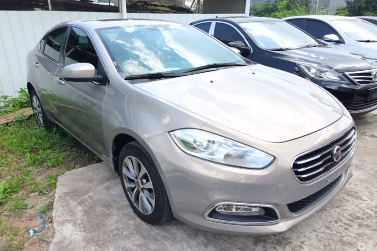 Used Fiat Viaggio 2012 1.4T Automatic Jingxiang Edition Front Right 45 Deg