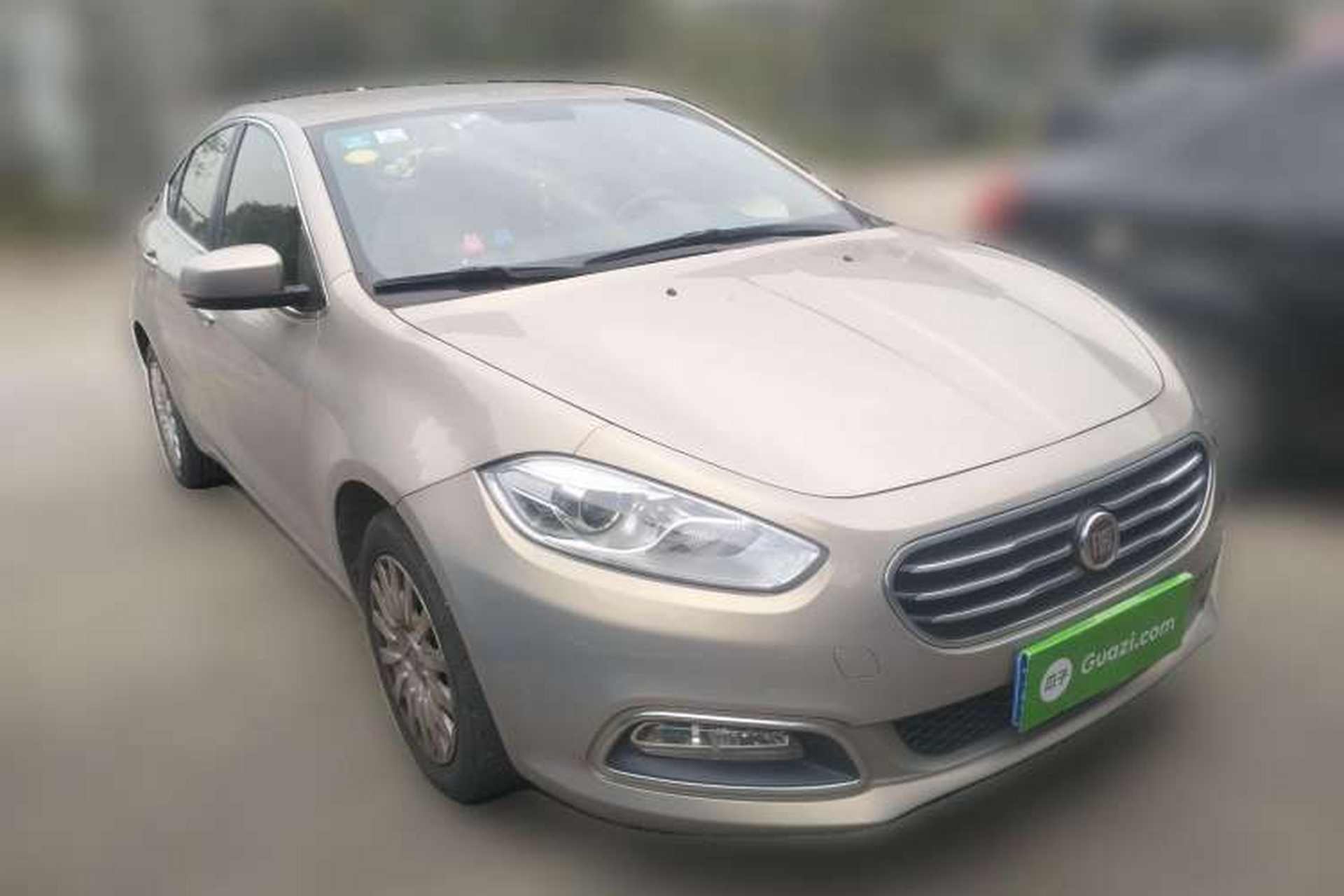 Used Fiat Viaggio 2012 1.4T Automatic Enjoyment Edition Front Right 45 Deg