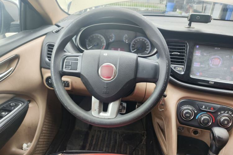 Used Fiat Viaggio 2012 1.4T Automatic Enjoyment Edition Interior 1