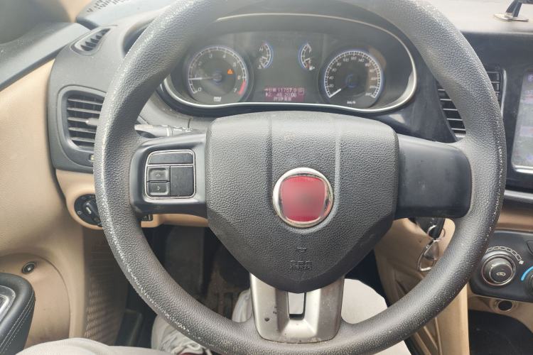 Used Fiat Viaggio 2012 1.4T Automatic Enjoyment Edition Interior 2