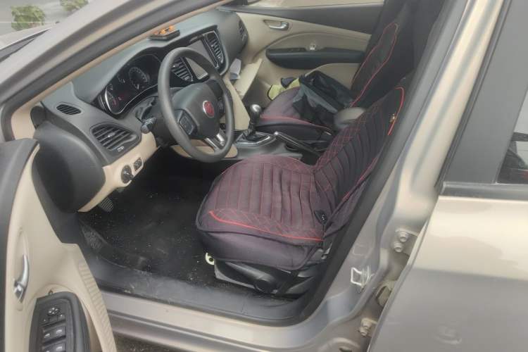 Used Fiat Viaggio 2012 1.4T Manual Enjoyment Edition Left Front Seat
