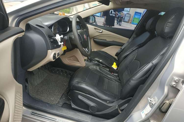 Used Fiat Viaggio 2012 1.4T Automatic Enjoyment Edition Left Front Seat