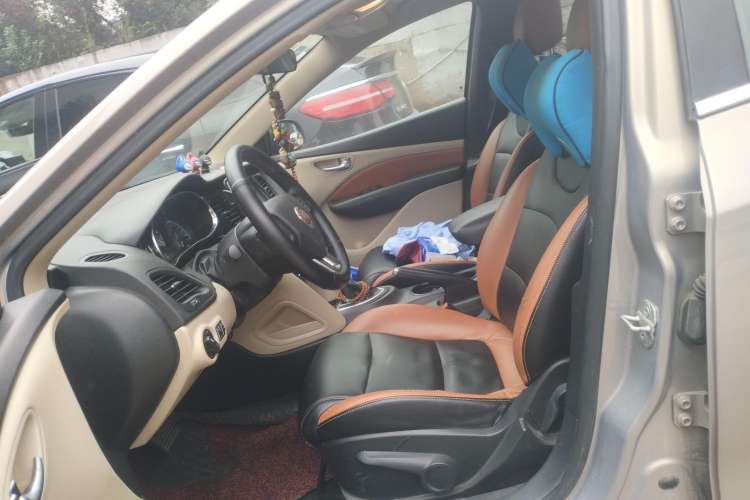 Used Fiat Viaggio 2012 1.4T Automatic Enjoyment Edition Left Front Seat