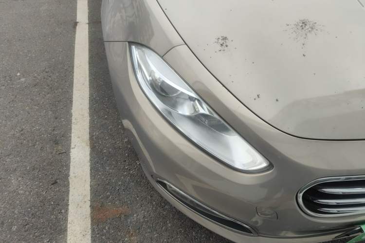 Used Fiat Viaggio 2012 1.4T Manual Enjoyment Edition Right Front Headlight