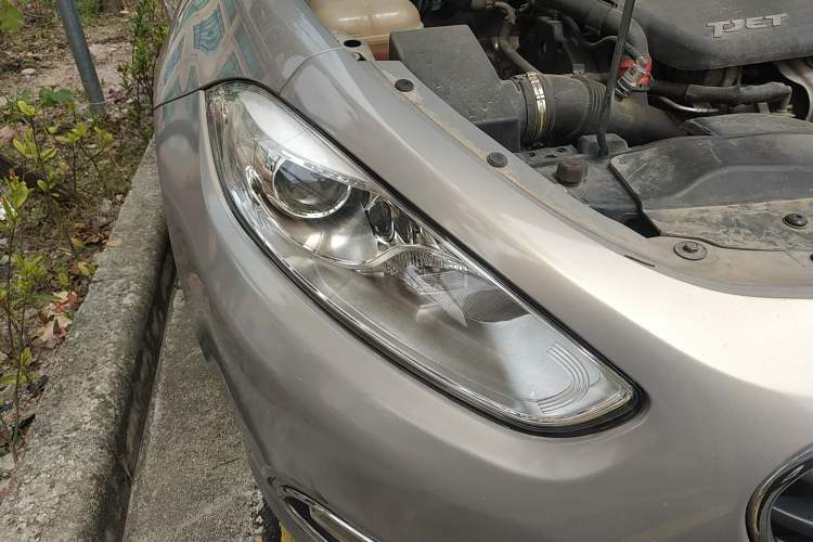 Used Fiat Viaggio 2012 1.4T Automatic Enjoyment Edition Right Front Headlight