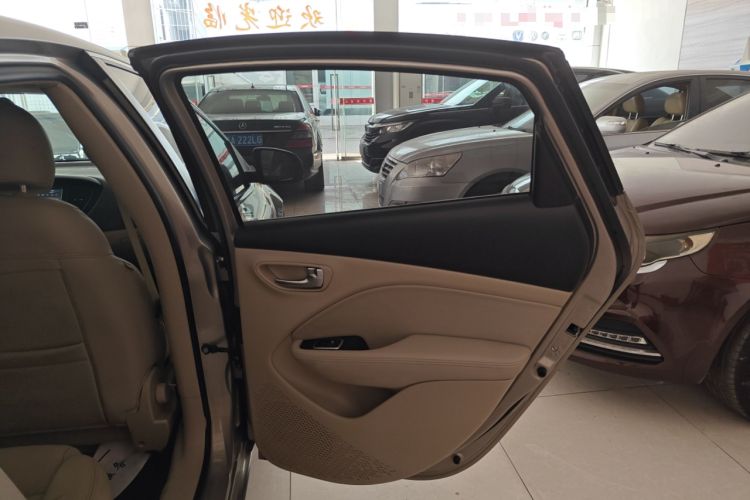 Used Fiat Viaggio 2012 1.4T Automatic Jingxiang Edition Right Rear Door Interior