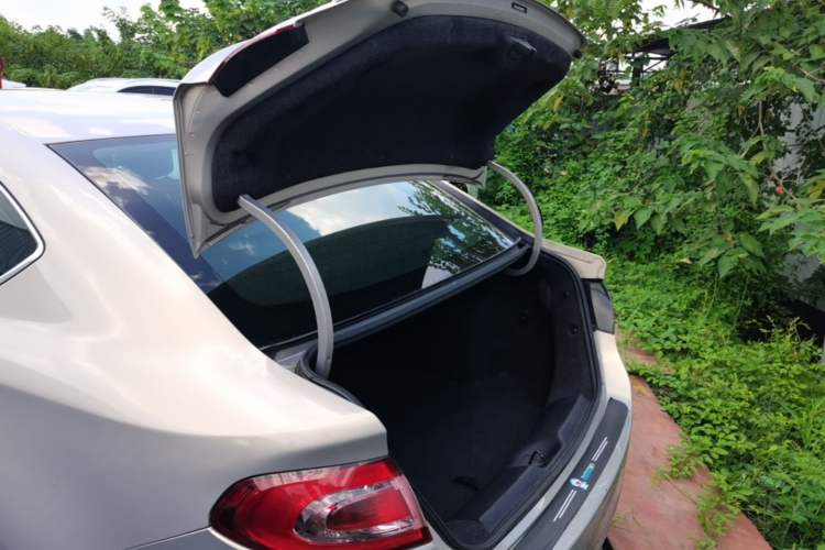 Used Fiat Viaggio 2012 1.4T Automatic Jingxiang Edition Trunk