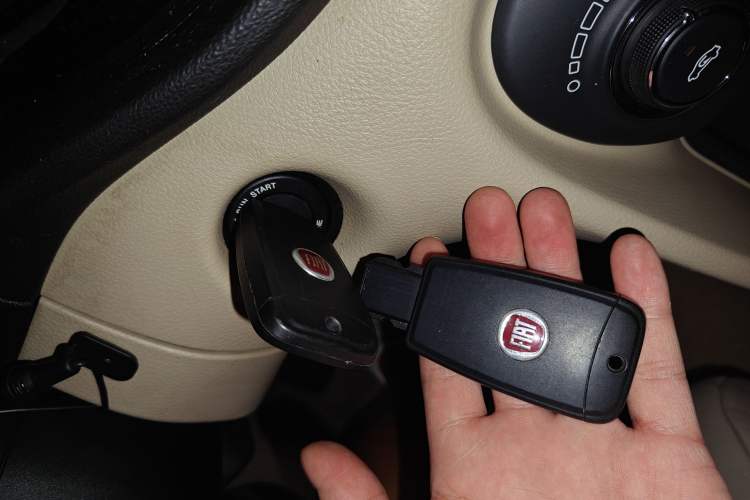 Used Fiat Viaggio 2012 1.4T Automatic Jingxiang Edition Vehicle Key