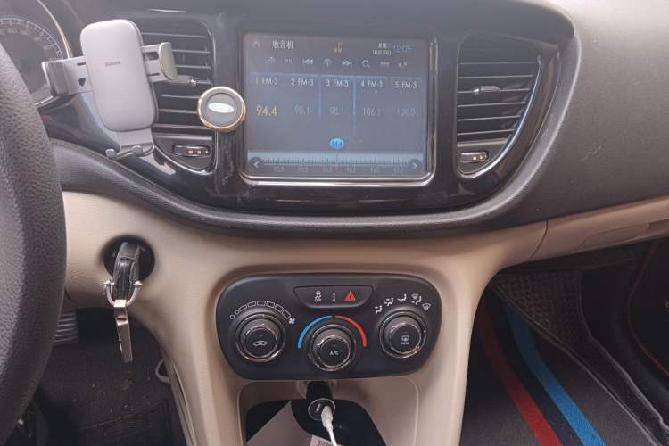 Used Fiat Viaggio 2012 1.4T Automatic Enjoyment Edition Audio And AC Panel