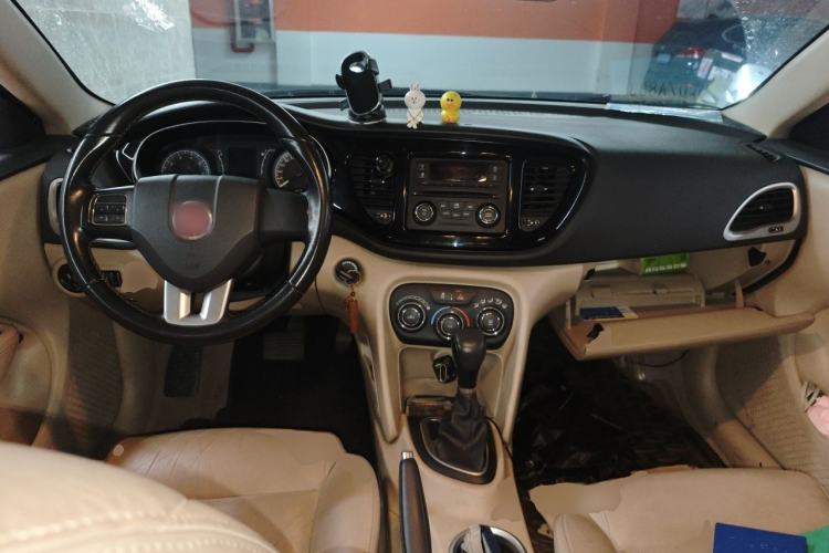 Used Fiat Viaggio 2012 1.4T Automatic Jingxiang Edition Center Console