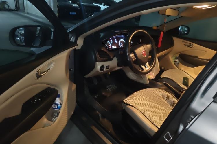 Used Fiat Viaggio 2012 1.4T Manual Enjoyment Edition Driver Seat