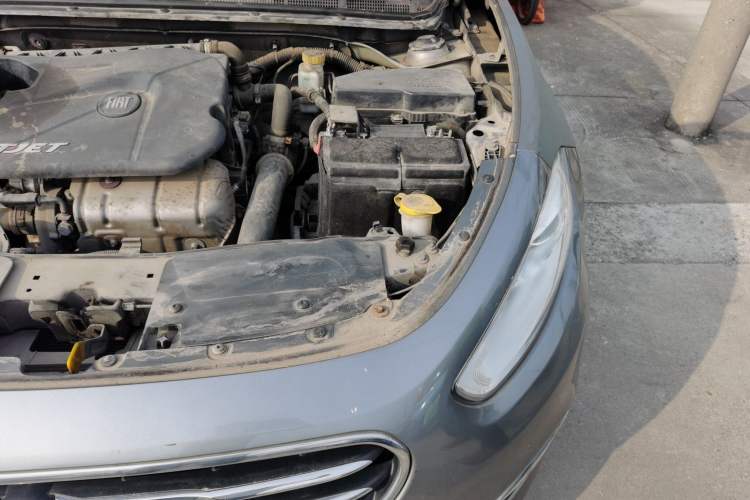 Used Fiat Viaggio 2012 1.4T Manual Enjoyment Edition Engine Bay Left
