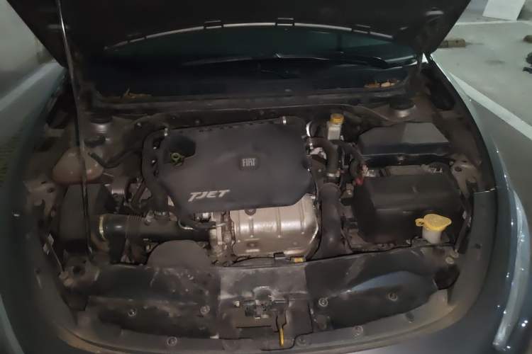 Used Fiat Viaggio 2012 1.4T Manual Enjoyment Edition Engine Bay