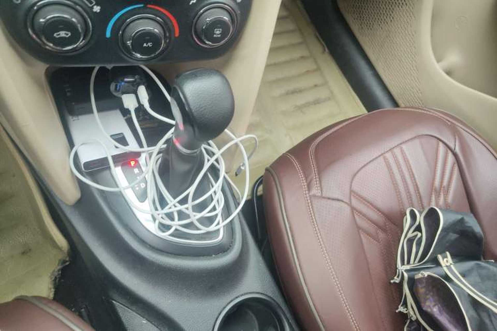Used Fiat Viaggio 2012 1.4T Automatic Enjoyment Edition Gear Lever