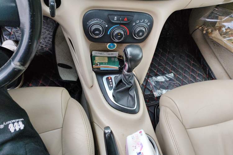 Used Fiat Viaggio 2012 1.4T Automatic Jingxiang Edition Gear Lever