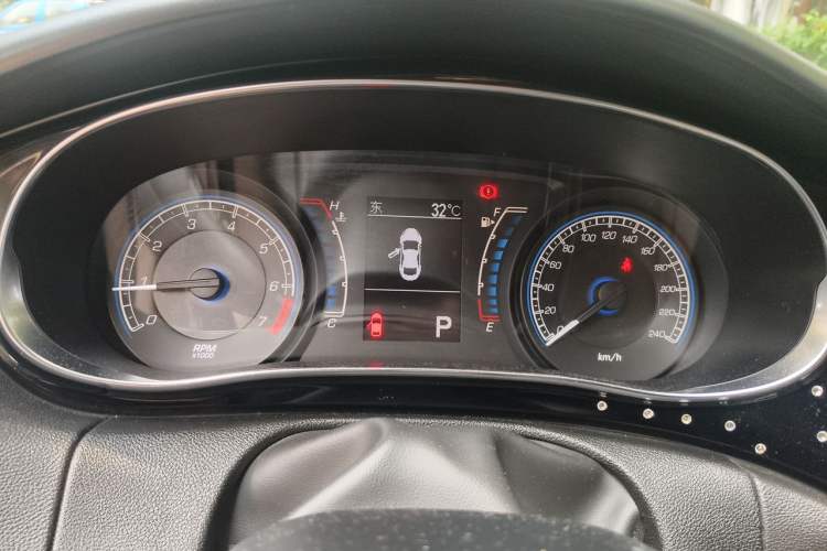 Used Fiat Viaggio 2012 1.4T Automatic Luxury Edition Instrument Cluster
