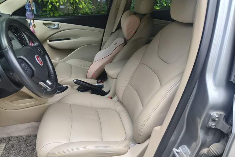 Used Fiat Viaggio 2012 1.4T Automatic Luxury Edition Left Front Seat