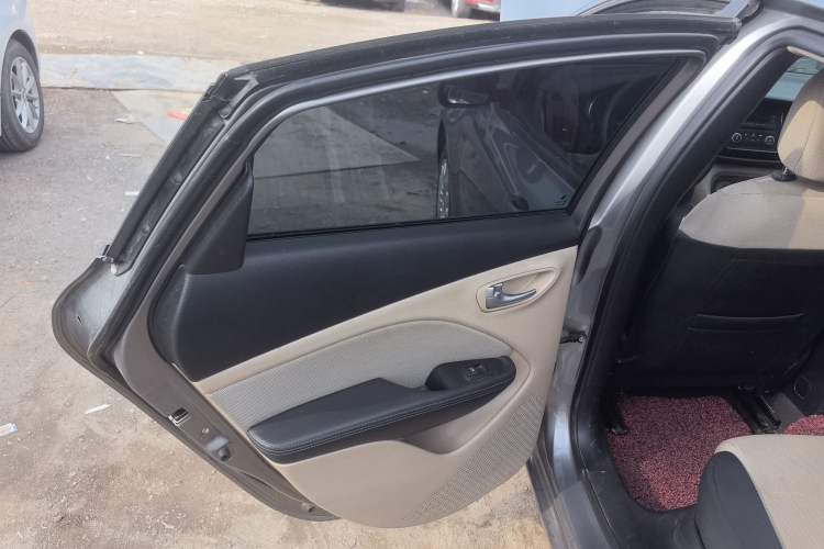 Used Fiat Viaggio 2012 1.4T Manual Enjoyment Edition Left Rear Door Interior