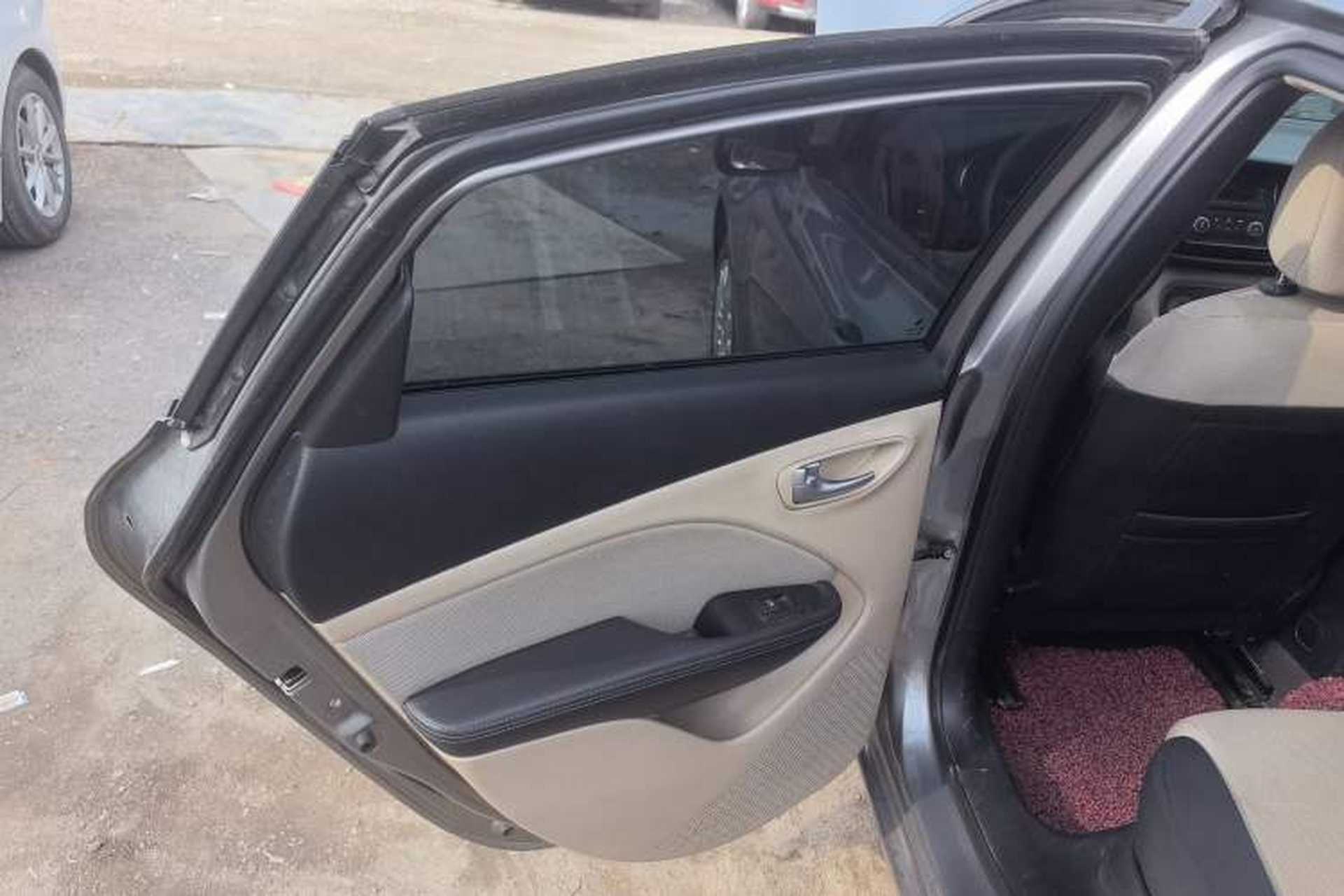 Used Fiat Viaggio 2012 1.4T Manual Enjoyment Edition Left Rear Door Interior