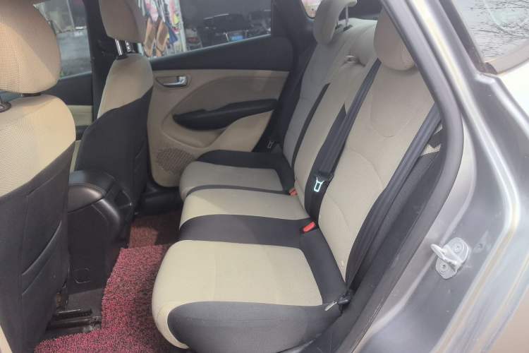 Used Fiat Viaggio 2012 1.4T Manual Enjoyment Edition Left Rear Seat
