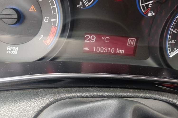 Used Fiat Viaggio 2012 1.4T Automatic Enjoyment Edition Odometer Close Up