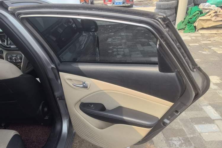 Used Fiat Viaggio 2012 1.4T Manual Enjoyment Edition Right Rear Door Interior