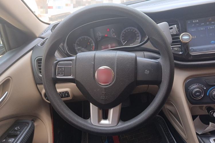 Used Fiat Viaggio 2012 1.4T Automatic Enjoyment Edition Steering Wheel