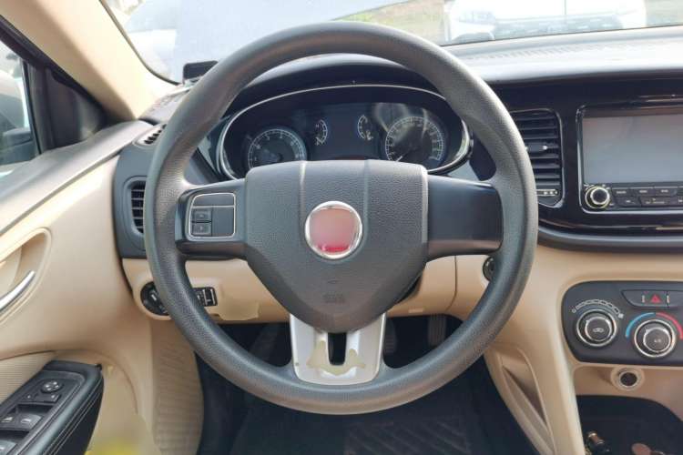 Used Fiat Viaggio 2012 1.4T Manual Enjoyment Edition Steering Wheel