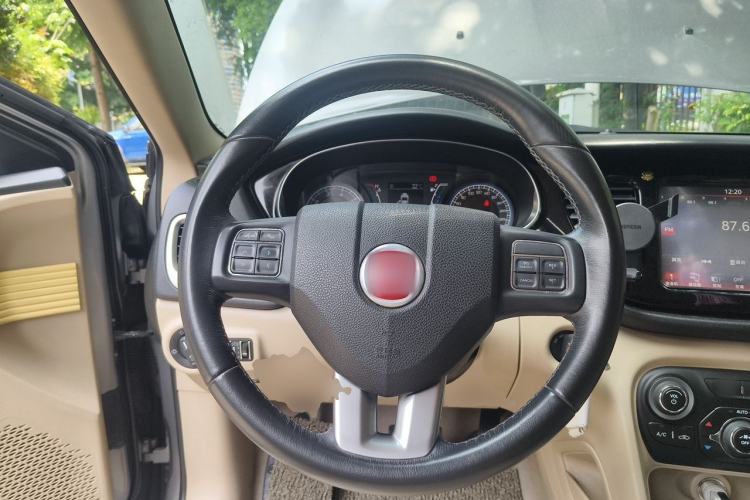 Used Fiat Viaggio 2012 1.4T Automatic Luxury Edition Steering Wheel