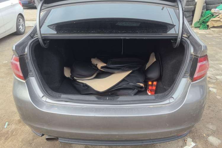 Used Fiat Viaggio 2012 1.4T Manual Enjoyment Edition Trunk