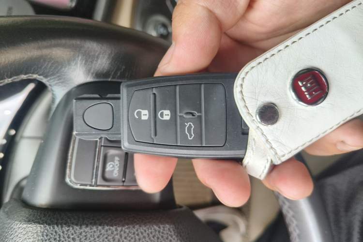 Used Fiat Viaggio 2012 1.4T Automatic Luxury Edition Vehicle Key