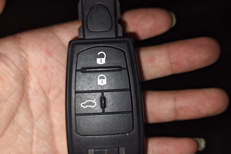 Used Fiat Viaggio 2012 1.4T Manual Enjoyment Edition Vehicle Key