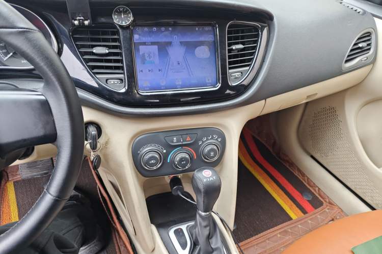 Used Fiat Viaggio 2012 1.4T Automatic Jingxiang Edition Audio And AC Panel