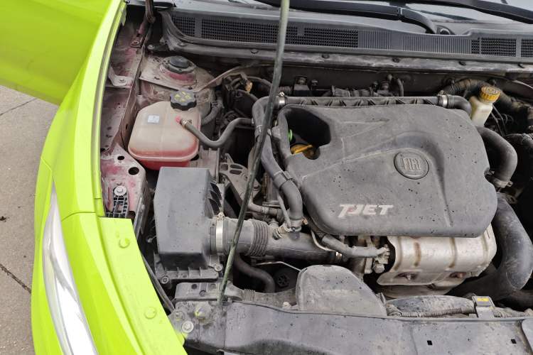Used Fiat Viaggio 2012 1.4T Automatic Jingxiang Edition Engine Bay Right