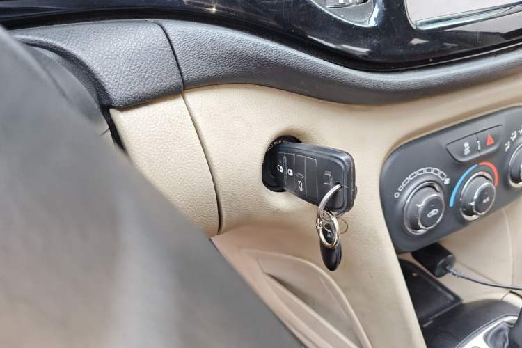 Used Fiat Viaggio 2012 1.4T Automatic Jingxiang Edition Vehicle Key