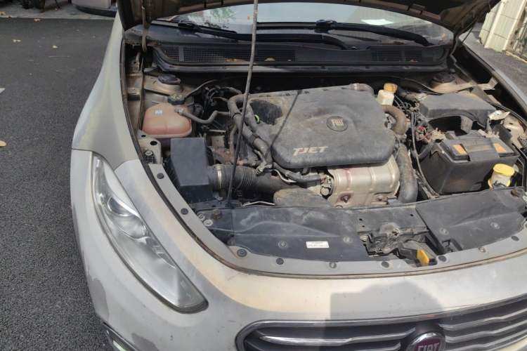Used Fiat Viaggio 2012 1.4T Manual Enjoyment Edition Engine Bay Right