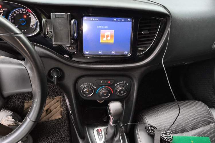 Used Fiat Viaggio 2012 1.4T Automatic Jingxiang Edition Audio And AC Panel