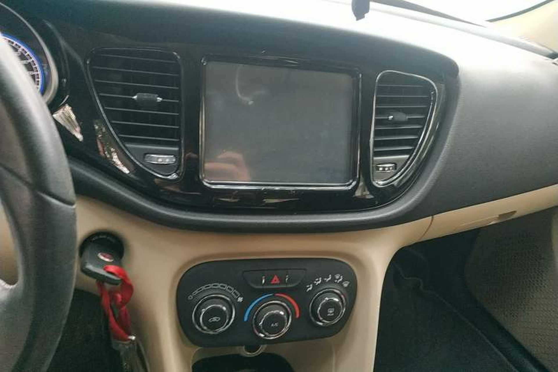 Used Fiat Viaggio 2012 1.4T Manual Enjoyment Edition Audio And AC Panel