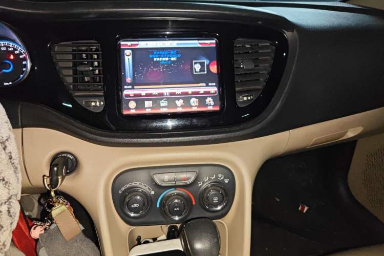 Used Fiat Viaggio 2012 1.4T Automatic Enjoyment Edition Audio And AC Panel