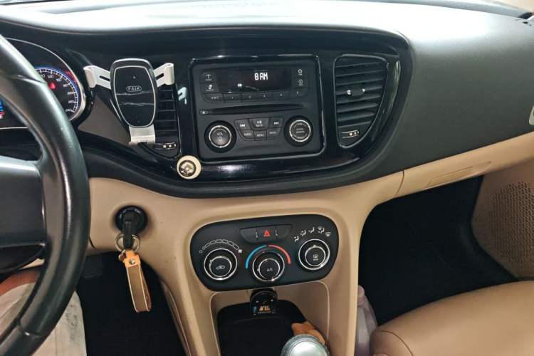 Used Fiat Viaggio 2012 1.4T Manual Enjoyment Edition Audio And AC Panel