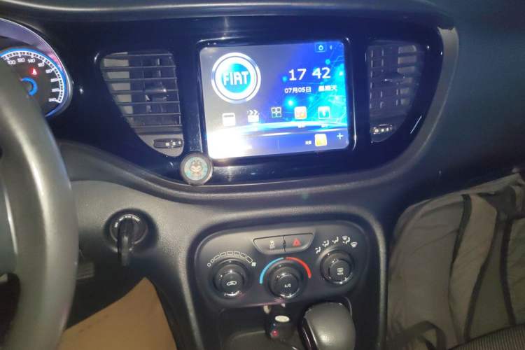 Used Fiat Viaggio 2012 1.4T Automatic Jingxiang Edition Audio And AC Panel